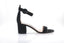 sandales Gianvito Rossi Versilia 60 suède noir avec talon 6 cm
vue latérale sandales suède noir Gianvito Rossi Versilia 60
bride cheville sandales noir suède Gianvito Rossi
détail matière suède noir Gianvito Rossi Versilia 60